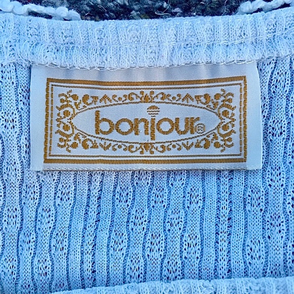 Simple Ribbed Vintage Top - Picture 3 of 3